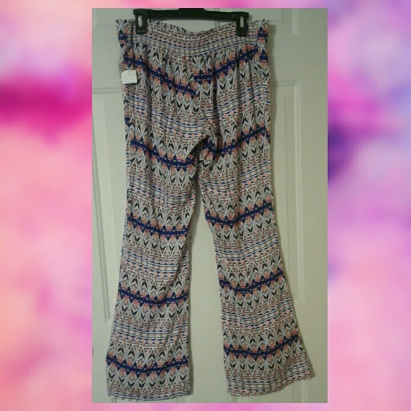 ❤️5/$25. Hype Beautiful Gypsy Pants - Picture 3 of 3